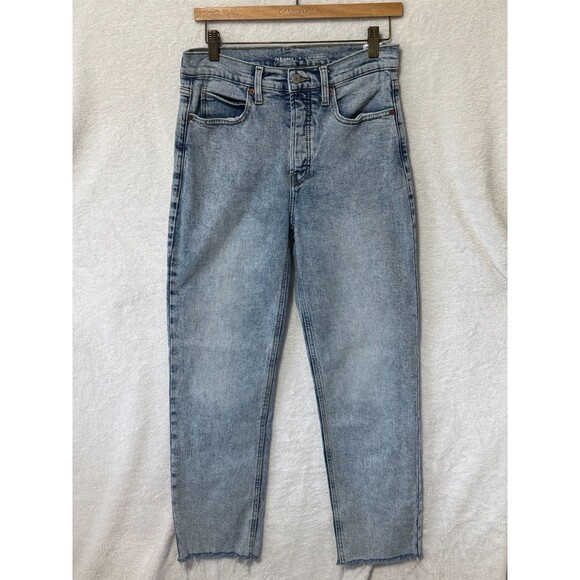 Old Navy High Waisted Button Fly Sky-Hi Straight Leg Raw Edge Hem Jeans Size 6 - Picture 2 of 16